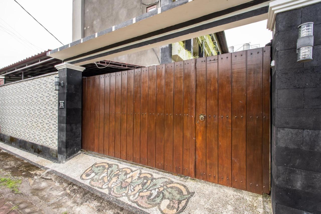 Lavanda Guesthouse/Homestay Jimbaran Extérieur photo